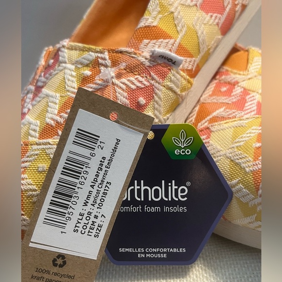 NWT Toms Women’s Alpargata Size 7 in Orange- Yellow Print - Picture 2 of 8